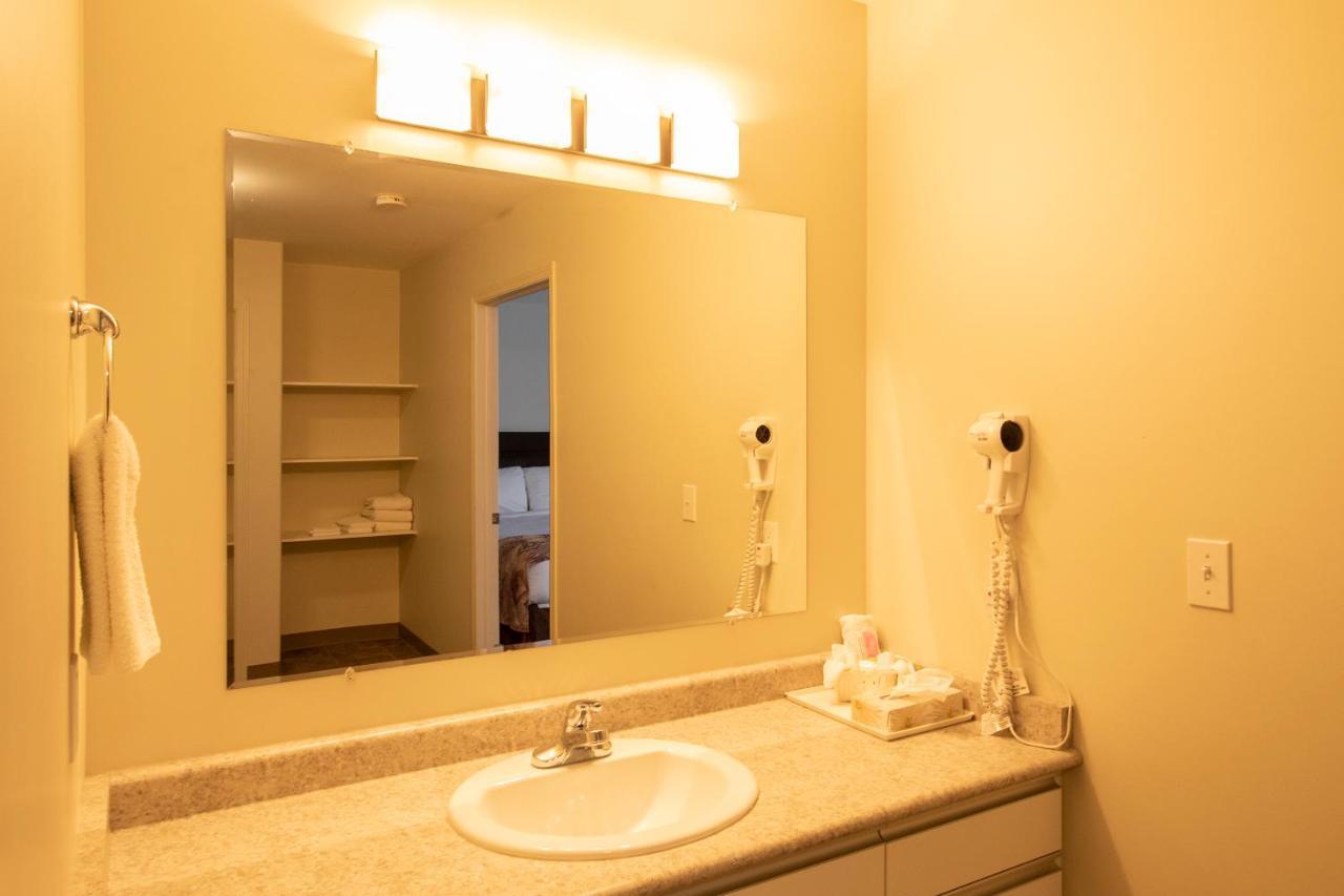 Dunvegan Inn & Suites Fairview Luaran gambar