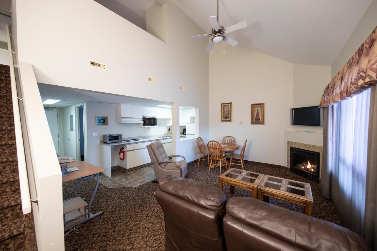 Dunvegan Inn & Suites Fairview Luaran gambar